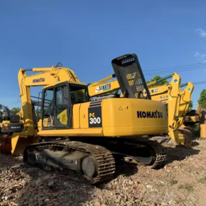 Komatsu PC300-7 Excavator Left Side Cabin View